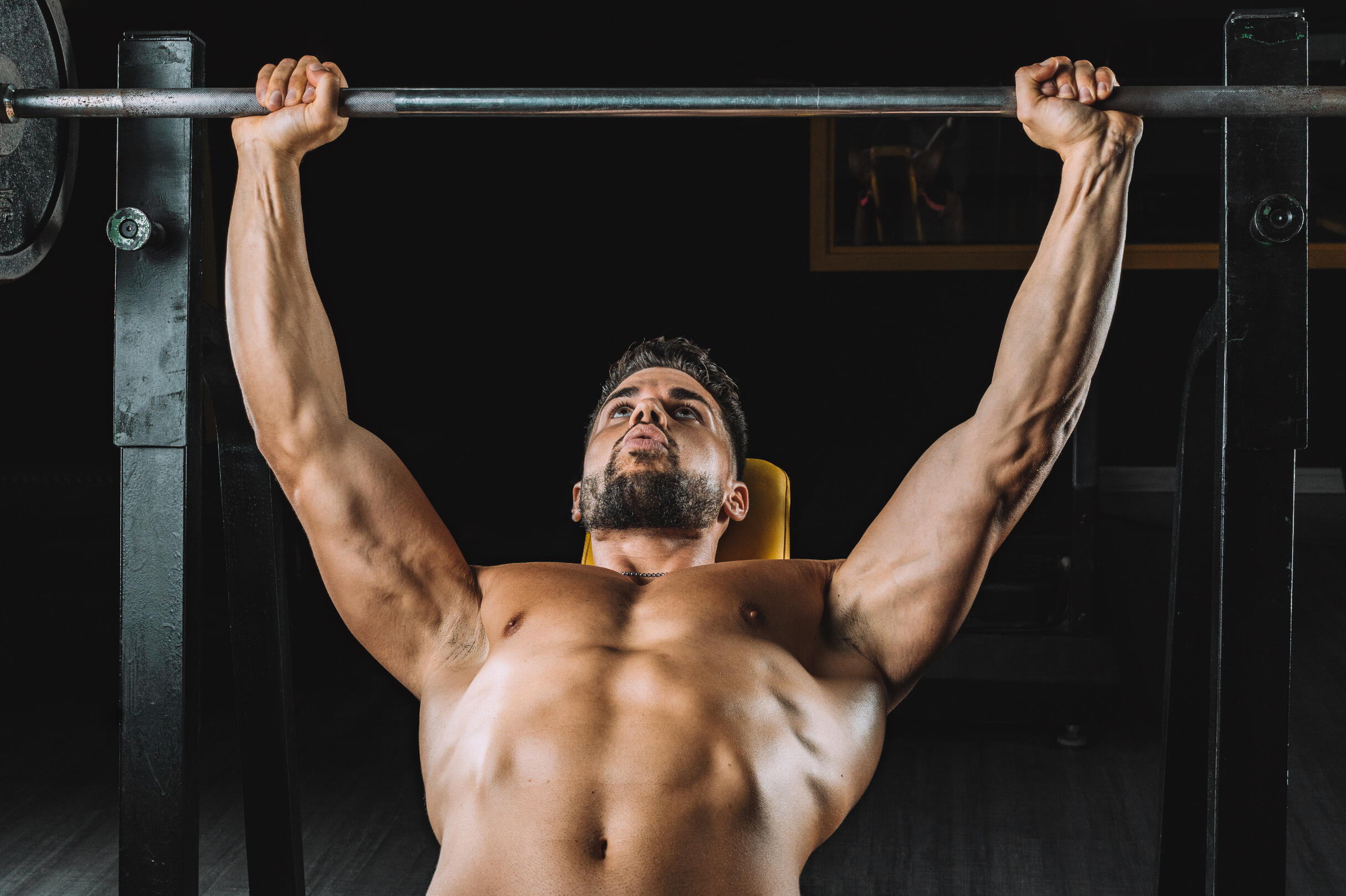 how to bench press 300 pounds in six months without steroids